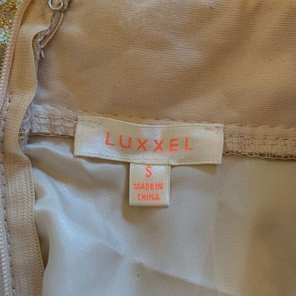 Party Dress Sequins and beaded plunging neckline - Picture 7 of 11